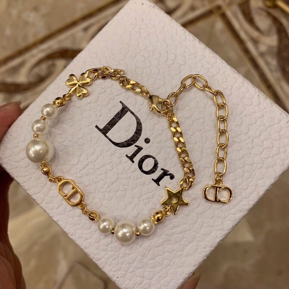 Dior Petie Pearls 18K Gold Bracelet